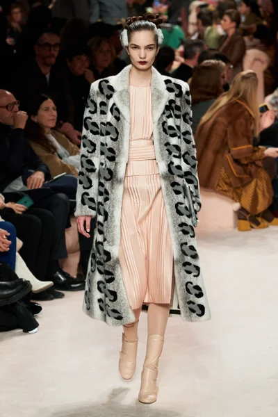 Look 6